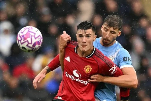 配资门户官方平台 曼联7400万新援太惨了：全场触球20次 队友零支援